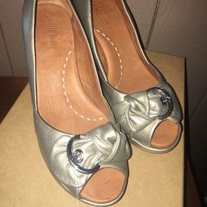 Gentle Souls by Kenneth Cole-Cupid’s Bow Size 8